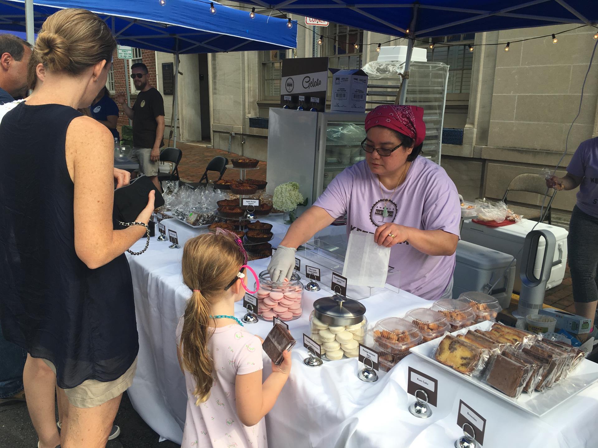 TASTE vendor bagging sweets